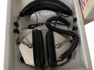 Retro Brand New HiFi Headphones AKAI ASE-20