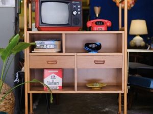Αναπαλαιωμένο Vintage Έπιπλο Τηλεόρασης Κονσόλα Εισόδου Δανέζικου Design
