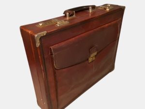 Retro Leather Carrying Case